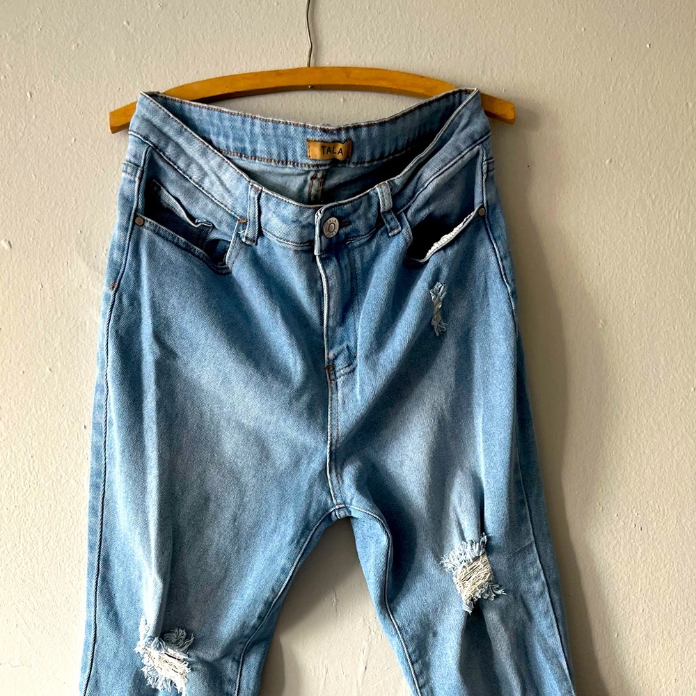 Tala Distressed Boyfriend Jeans - Light Wash